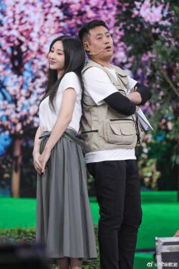 十大外围足球大平台-郑州市面向美术教师公开征集抗疫作品(图3) 十大外围足球平台app手机版