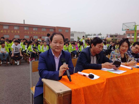 十大外围足球大平台-郑州市面向美术教师公开征集抗疫作品(图4) 十大外围足球平台app