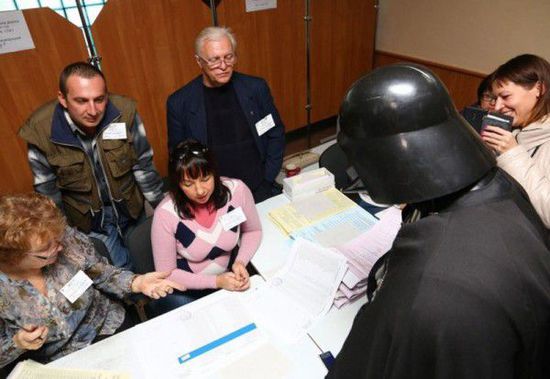 淅川县:学独臂女孩高思恩,做感恩励志好少年“十大外围足球平台app手机版”(图1) 十大外围足球大平台