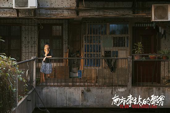 十大外围足球大平台-上街区教体系统工会组织开展“六一”慰问活动(图1) 十大外围足球平台app