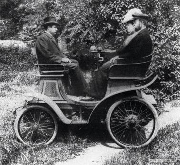 “十大外围足球平台app”实木家具什么木头好?不同的实木家具木材特点介绍(图4) 十大外围足球平台app