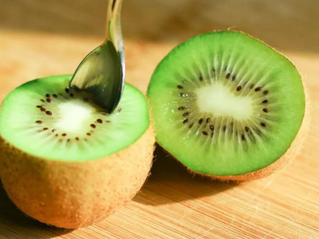 研究:黑猩猩也像人类一样懂得感恩图报 投桃报李【十大外围足球平台app手机版】(图1) 十大外围足球平台app